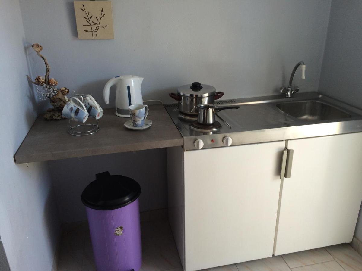 Athina Apartment *